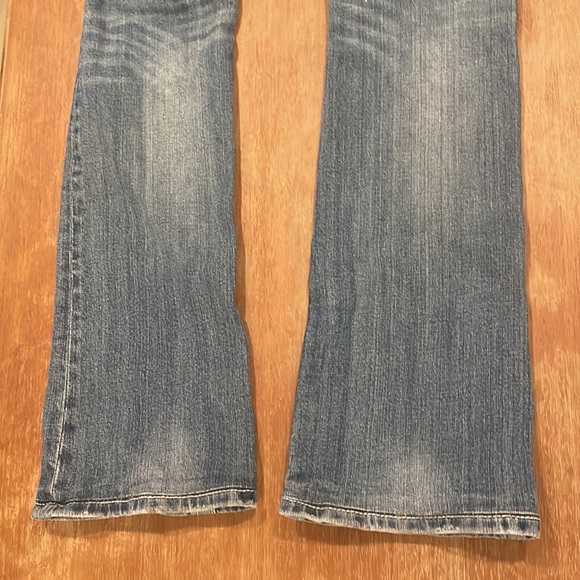 Miss Me Medium Wash Mid Rise Studded Bootcut Jean, Women's Size 27x33 - Picture 11 of 11